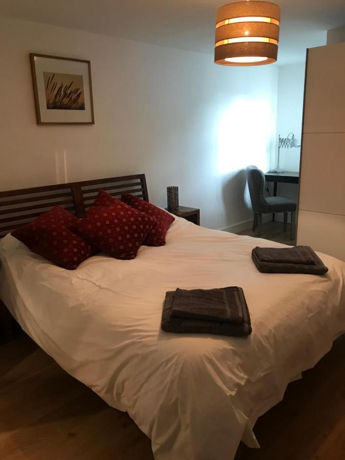 Modern Apartment With Stunning Views, Close To Amenities And St Ives Hayle Kültér fotó