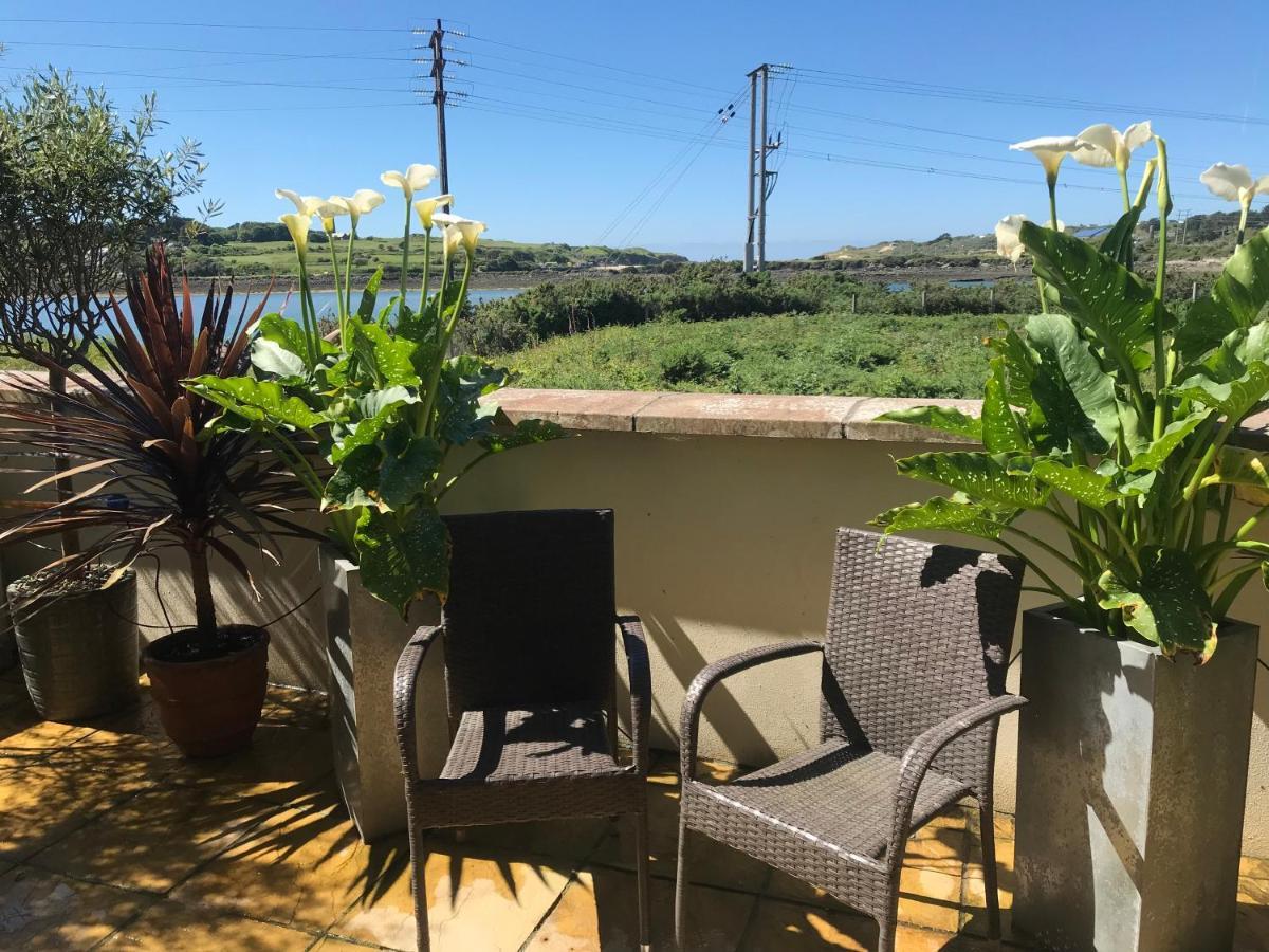 Modern Apartment With Stunning Views, Close To Amenities And St Ives Hayle Kültér fotó